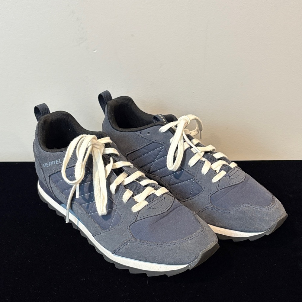 Men’s Merrell Navy Alpine Retro Style Sneakers Size 9